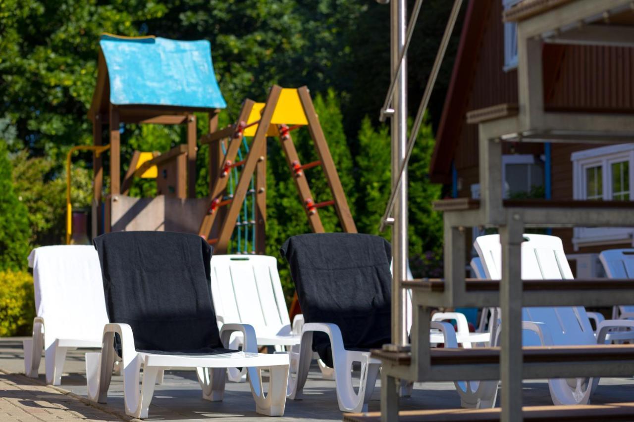 Kompleks Wypoczynkowy Pomerania Z Podgrzewanym Basenem 30 Metrow Do Morza Rewal Exteriér fotografie
