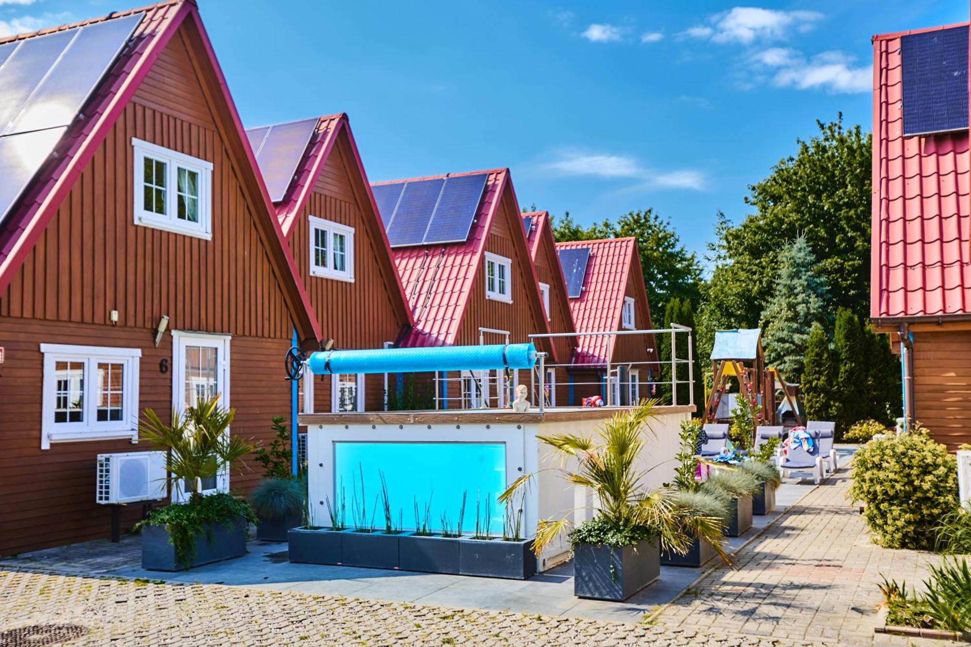 Kompleks Wypoczynkowy Pomerania Z Podgrzewanym Basenem 30 Metrow Do Morza Rewal Exteriér fotografie